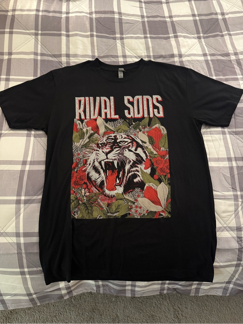 Rival Sons tour shirt
